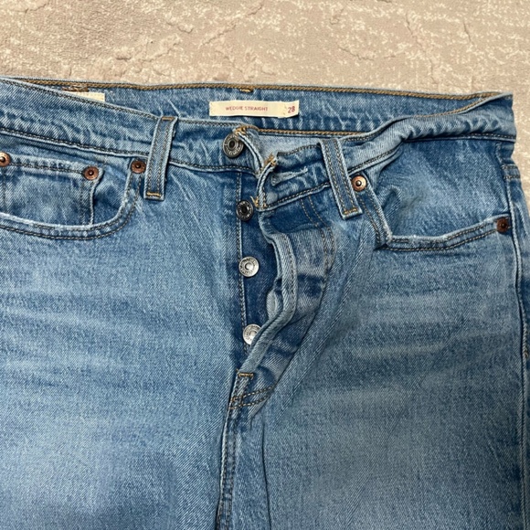 Light Washed Denim - Picture 2 of 4